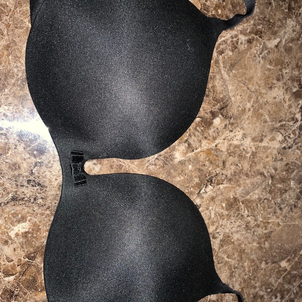 Victoria’s Secret push-up bra size 32 double D